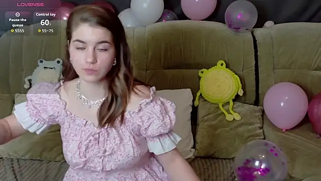 ElzaBlis online show from February 13, 2026, 3:08 pm