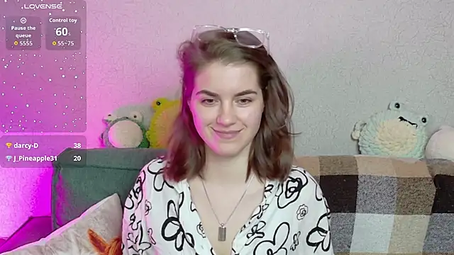 Snapshot of ElzaBlis chatting on April 18, 2026, 3:27 pm ElzaBlis online show from April 18, 2026, 3:27 pm