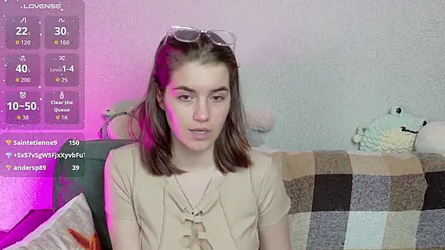 Snapshot of ElzaBlis chatting on April 19, 2026, 6:10 pm ElzaBlis online show from April 19, 2026, 6:10 pm