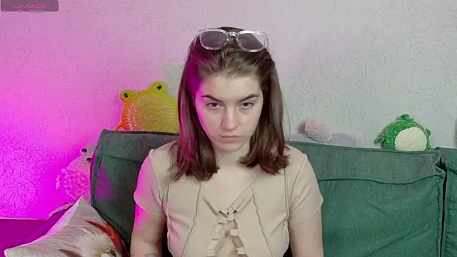 Snapshot of ElzaBlis chatting on June 3, 2026, 1:14 pm ElzaBlis online show from June 3, 2026, 1:14 pm