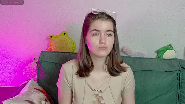 Snapshot of ElzaBlis chatting on June 3, 2026, 2:33 pm ElzaBlis online show from June 3, 2026, 2:33 pm