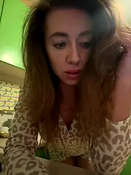 Snapshot of MarinaDiva11_74 chatting on November 11, 2025, 7:58 pm MarinaDiva11 74 online show from November 11, 2025, 7:58 pm