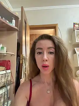 Snapshot of MarinaDiva11_74 chatting on June 12, 2026, 8:30 pm MarinaDiva11 74 online show from June 12, 2026, 8:30 pm