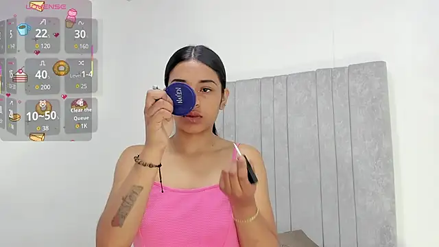 Snapshot of RousyMoon chatting on October 18, 2025, 12:39 pm RousyMoon online show from October 18, 2025, 12:39 pm