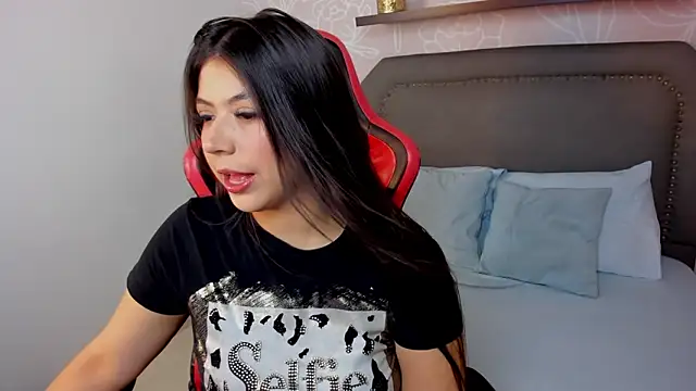 anagil  online show from February 15, 2026, 12:58 pm