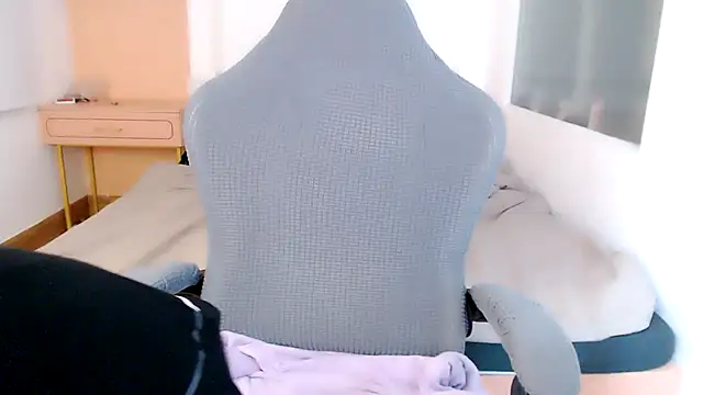 Snapshot of Cam-Ly chatting on July 14, 2026, 4:02 pm Cam-Ly online show from July 14, 2026, 4:02 pm