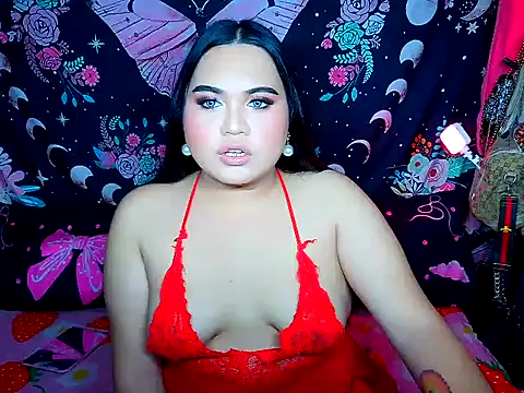 Snapshot of YourThicc_bella chatting on June 7, 2026, 2:21 pm YourThicc bella online show from June 7, 2026, 2:21 pm