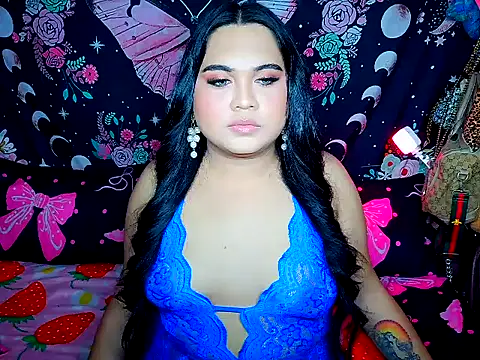 Snapshot of YourThicc_bella chatting on June 10, 2026, 3:00 pm YourThicc bella online show from June 10, 2026, 3:00 pm