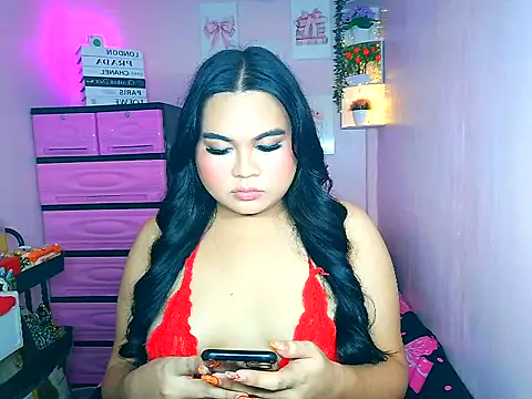 Snapshot of YourThicc_bella chatting on June 28, 2026, 2:34 pm YourThicc bella online show from June 28, 2026, 2:34 pm