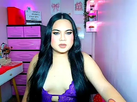 Snapshot of YourThicc_bella chatting on July 11, 2026, 4:53 pm YourThicc bella online show from July 11, 2026, 4:53 pm