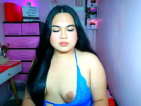 Snapshot of YourThicc_bella chatting on July 12, 2026, 6:32 pm YourThicc bella online show from July 12, 2026, 6:32 pm
