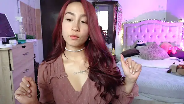 Snapshot of evali16 chatting on November 21, 2025, 8:40 pm evali16 online show from November 21, 2025, 8:40 pm