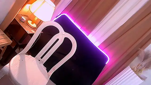 Chichiloeps online show from October 22, 2025, 2:39 pm