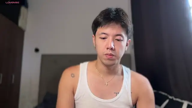 Snapshot of Addictiveboi chatting on July 15, 2026, 3:12 am Addictiveboi online show from July 15, 2026, 3:12 am