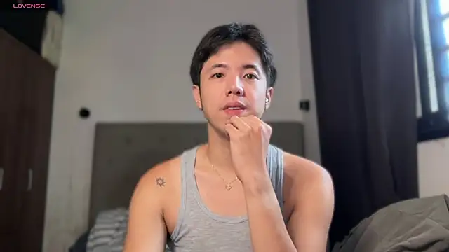 Snapshot of Addictiveboi chatting on July 23, 2026, 5:05 am Addictiveboi online show from July 23, 2026, 5:05 am