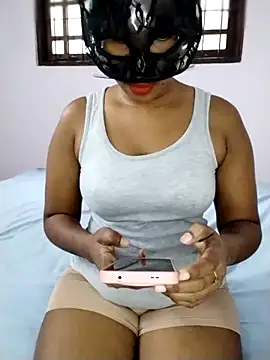 lolly babie online show from November 15, 2025, 11:18 am