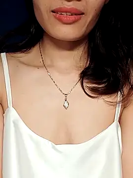 Hinna x online show from November 7, 2025, 5:29 am