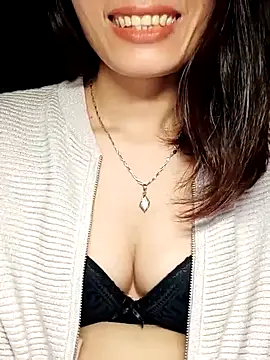 Hinna x online show from November 14, 2025, 8:18 pm