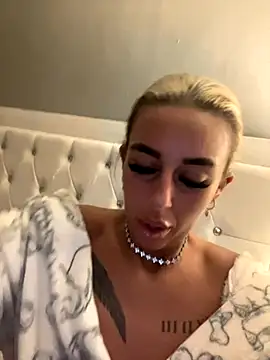 EllieMaeBaby online show from November 11, 2025, 8:31 pm