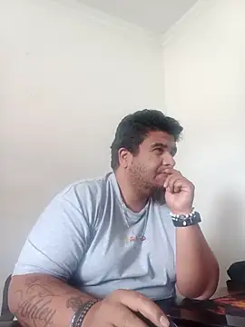 Snapshot of Rolo-Sumiso chatting on July 1, 2026, 2:29 pm Rolo-Sumiso online show from July 1, 2026, 2:29 pm