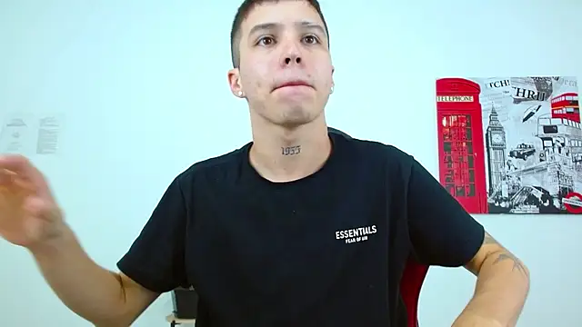 Cumandres18 online show from November 28, 2025, 1:47 pm