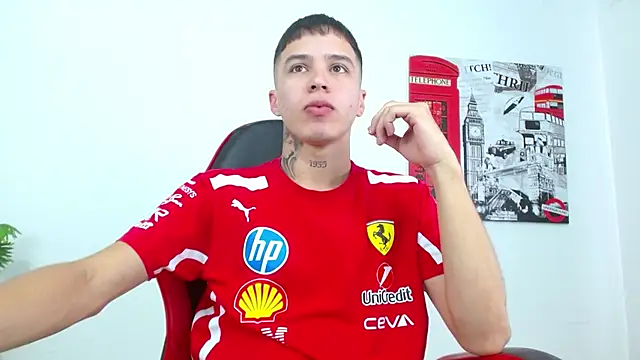 Cumandres18 online show from February 28, 2026, 3:13 pm