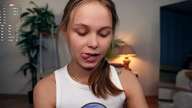 OdellaGillingham online show from September 24, 2025, 6:33 pm