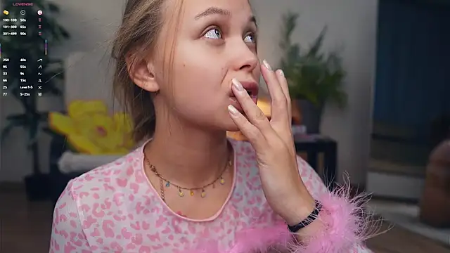 OdellaGillingham online show from September 27, 2025, 6:24 pm