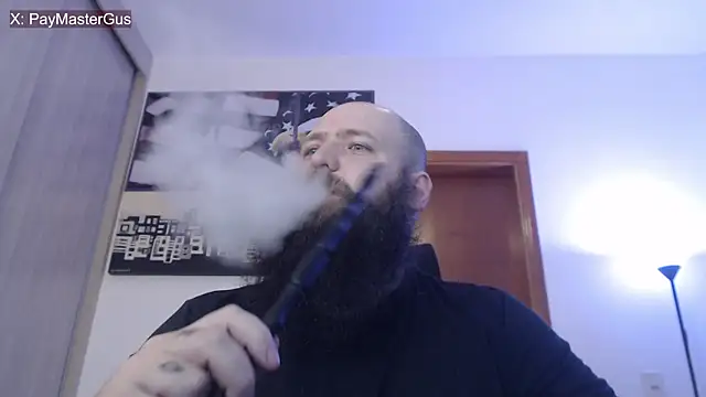 Snapshot of PayMasterGus chatting on October 29, 2025, 3:31 am PayMasterGus online show from October 29, 2025, 3:31 am