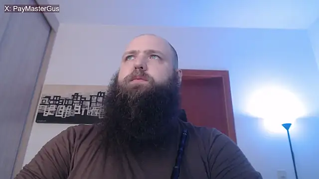 Snapshot of PayMasterGus chatting on November 5, 2025, 5:40 am PayMasterGus online show from November 5, 2025, 5:40 am