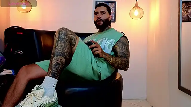 Snapshot of Apolo_rousse1 chatting on May 28, 2026, 8:28 pm Apolo rousse1 online show from May 28, 2026, 8:28 pm