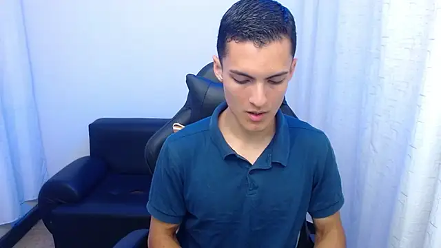 Snapshot of Matiius18 chatting on February 9, 2026, 1:48 pm Matiius18 online show from February 9, 2026, 1:48 pm