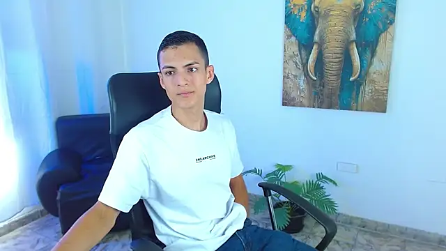 Matiius18 online show from May 14, 2026, 3:19 pm