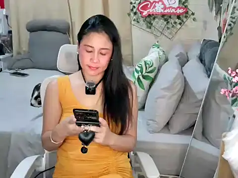 Snapshot of Shiawase1125 chatting on September 24, 2025, 8:34 pm Shiawase1125 online show from September 24, 2025, 8:34 pm