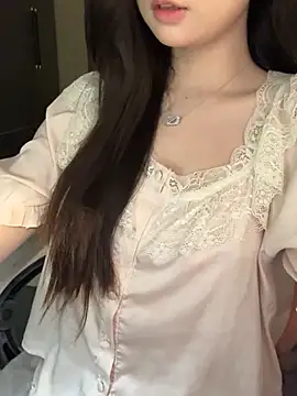 Nana kute20 online show from June 19, 2026, 5:28 pm
