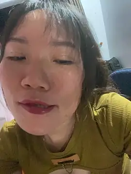 Snapshot of tttan1 chatting on May 9, 2026, 2:33 pm tttan1 online show from May 9, 2026, 2:33 pm