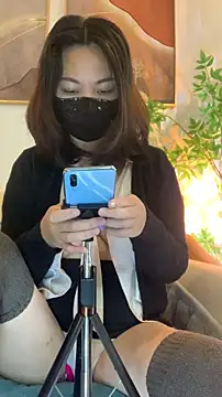 zhizhinaigai online show from January 6, 2026, 3:32 am