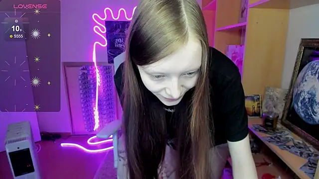 AliceHaris online show from November 23, 2025, 3:17 am