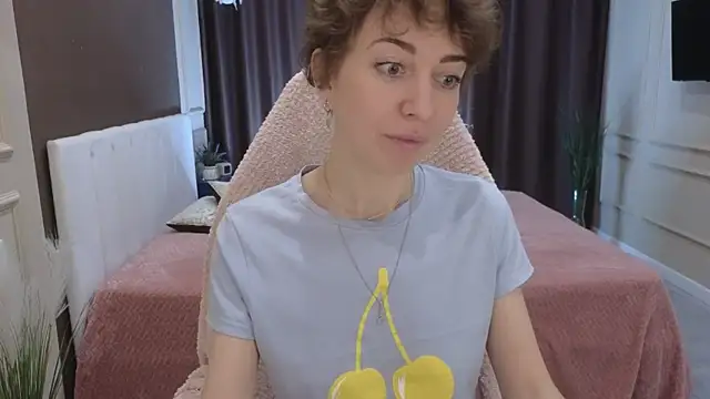 daniellia  online show from October 6, 2025, 8:12 am