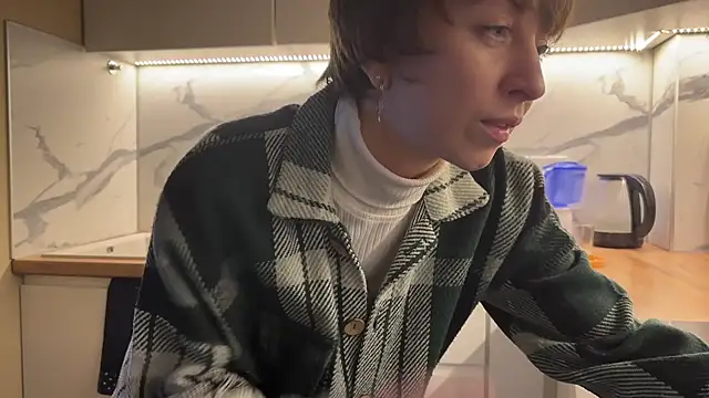 daniellia  online show from April 3, 2026, 2:15 pm