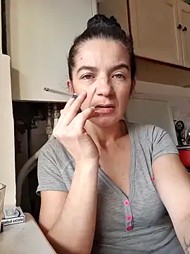 Snapshot of alinaalinutzq chatting on December 16, 2025, 12:43 pm alinaalinutzq online show from December 16, 2025, 12:43 pm