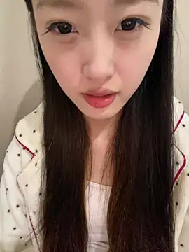 MengMeng0515 online show from April 22, 2026, 11:01 am