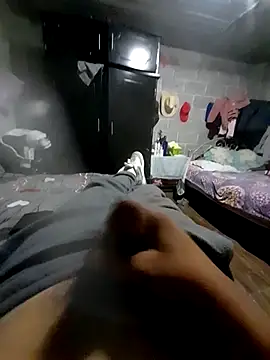 Snapshot of jann1900 chatting on December 1, 2025, 12:04 am jann1900 online show from December 1, 2025, 12:04 am