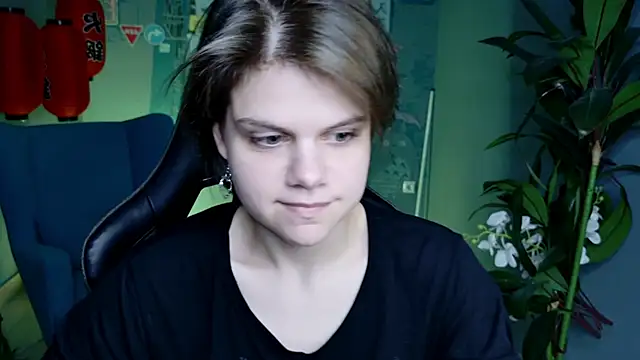 EllieMurler online show from October 1, 2025, 9:26 am