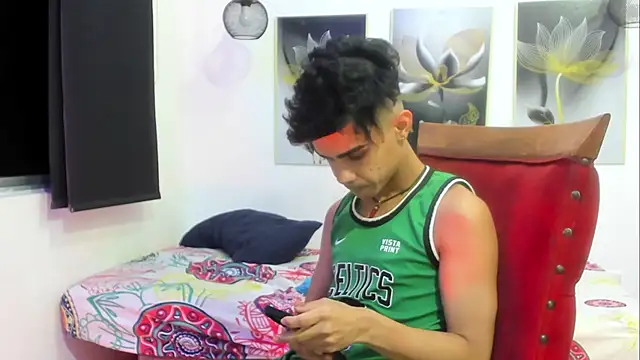 Violet Dream2 online show from April 18, 2026, 12:36 am