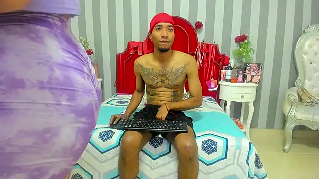 Snapshot of CaroyAndy chatting on August 6, 2026, 12:29 pm CaroyAndy online show from August 6, 2026, 12:29 pm