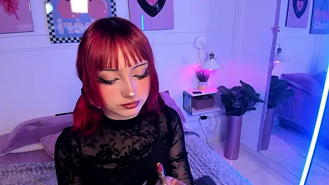 Snapshot of Zoe_Lynch_ chatting on February 5, 2026, 12:10 pm Zoe Lynch online show from February 5, 2026, 12:10 pm