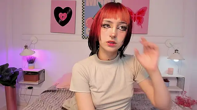 Zoe Lynch  online show from April 8, 2026, 11:32 am