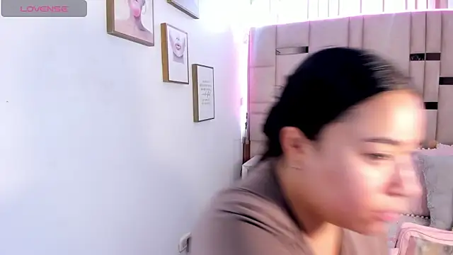 Zoey thompson online show from October 18, 2025, 3:13 pm