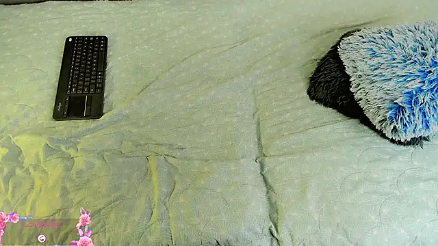 baby rous online show from November 7, 2025, 1:33 pm